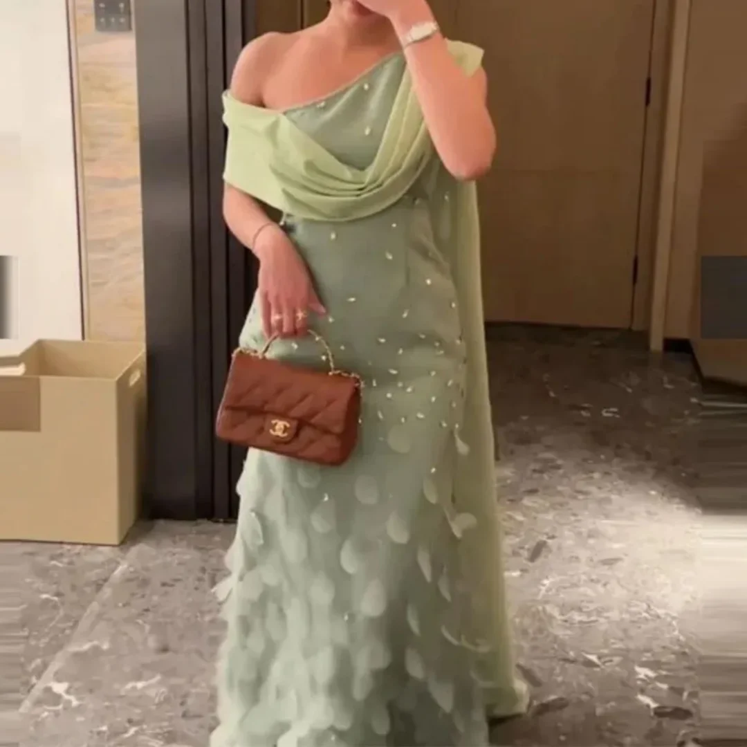 Saudi-arabisches formelles Partykleid für Damen, grüne Meerjungfrau, langes Abendkleid, Applikationen, Kristall, trägerlos, individuelles Kleid