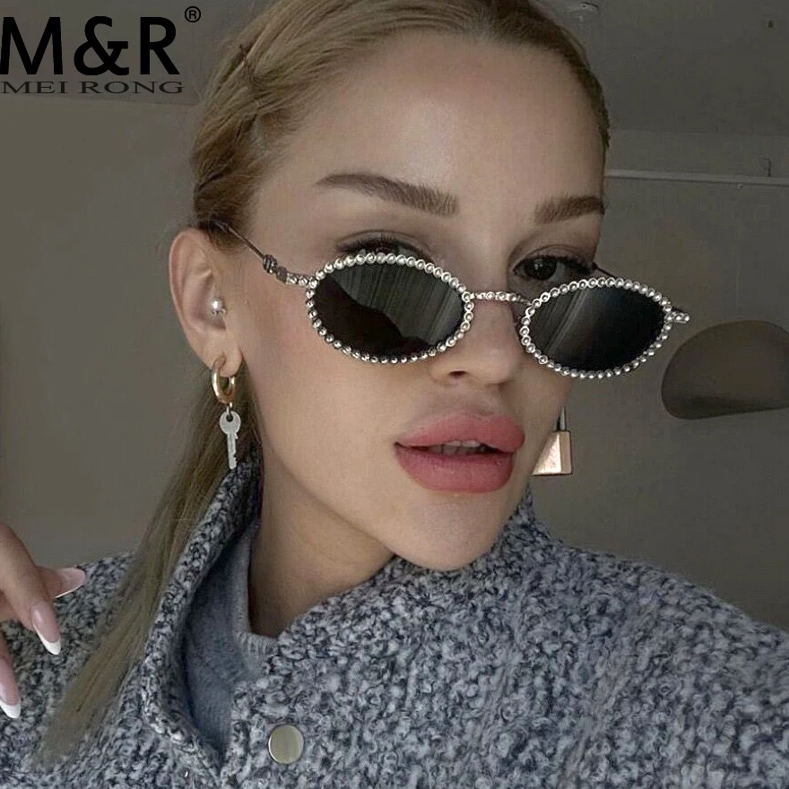 

2024 Fashion Personalized Women's Oval Sunglasse Retro Metal rhinestone Eyeglass Frame Outdoor Street Photo Decorative Sunnies