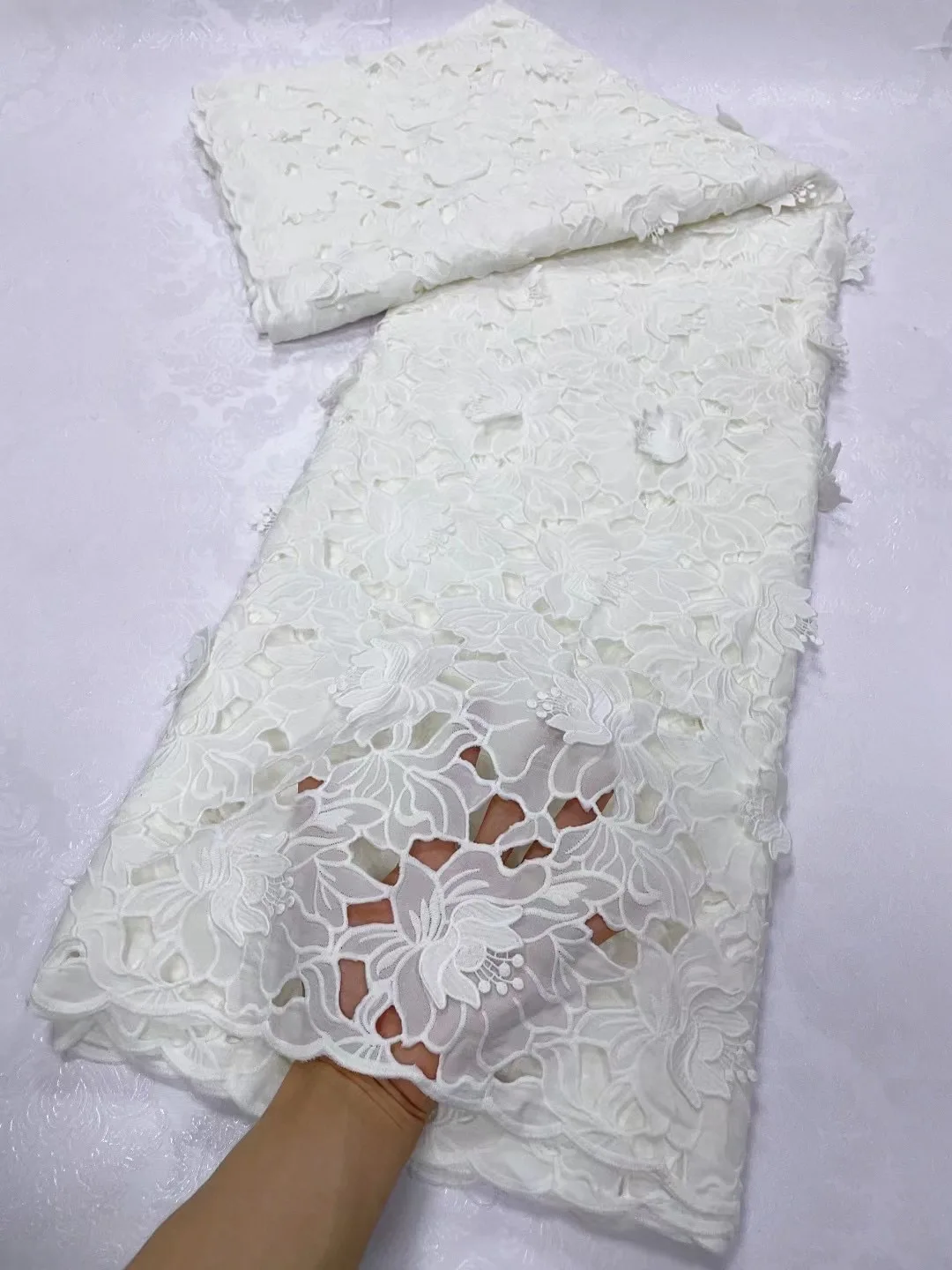 Pure White Handmade Flower African Polished Fabric 2023 Milk Silk Lace For Occasions Celebrants 5 Yards Swiss Voile Lace Sew