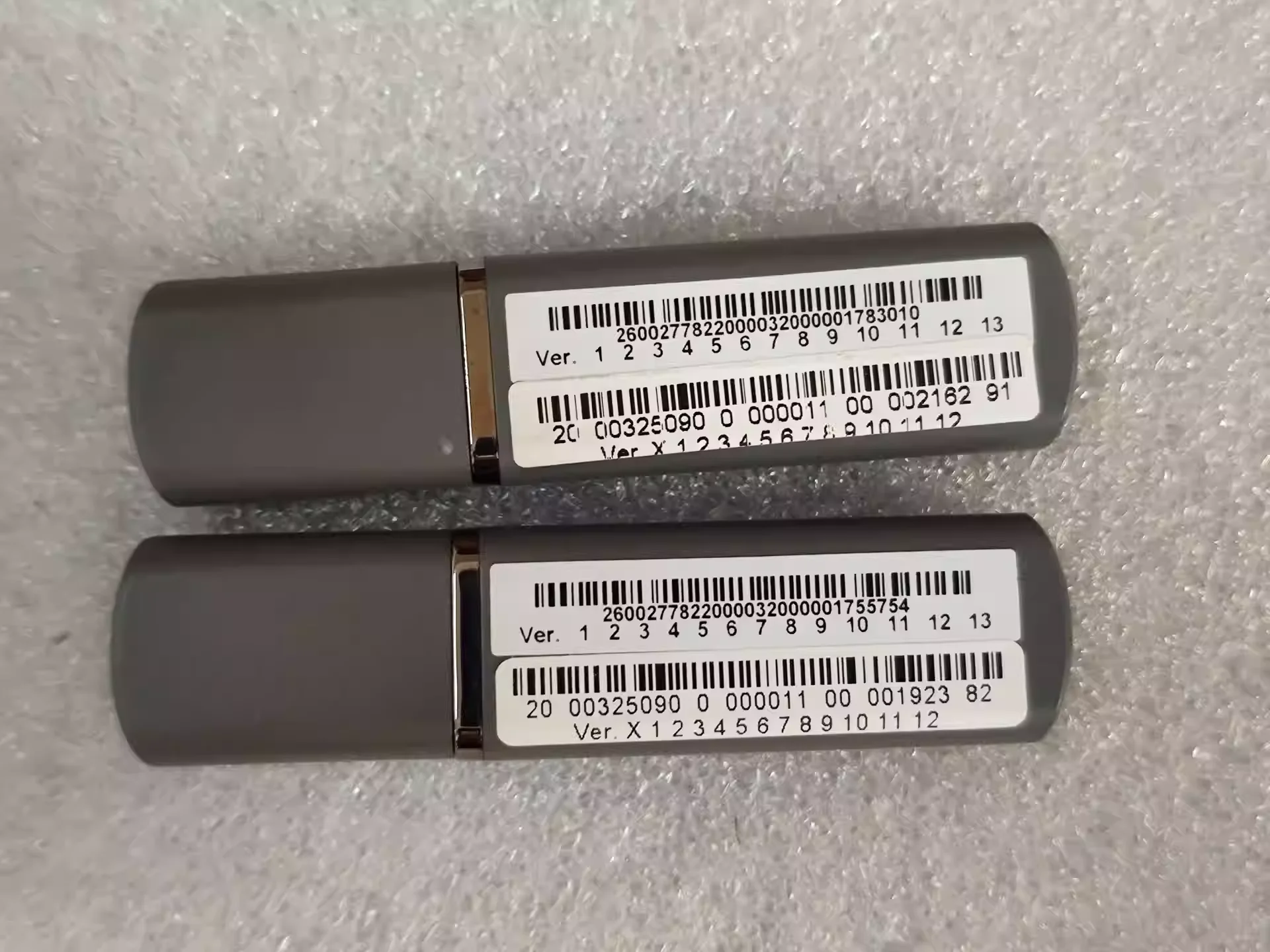 

00325090 системный USB-накопитель, версия 3.0 00-250-242, версия 4.0 00-325-090, новый, 16 ГБ