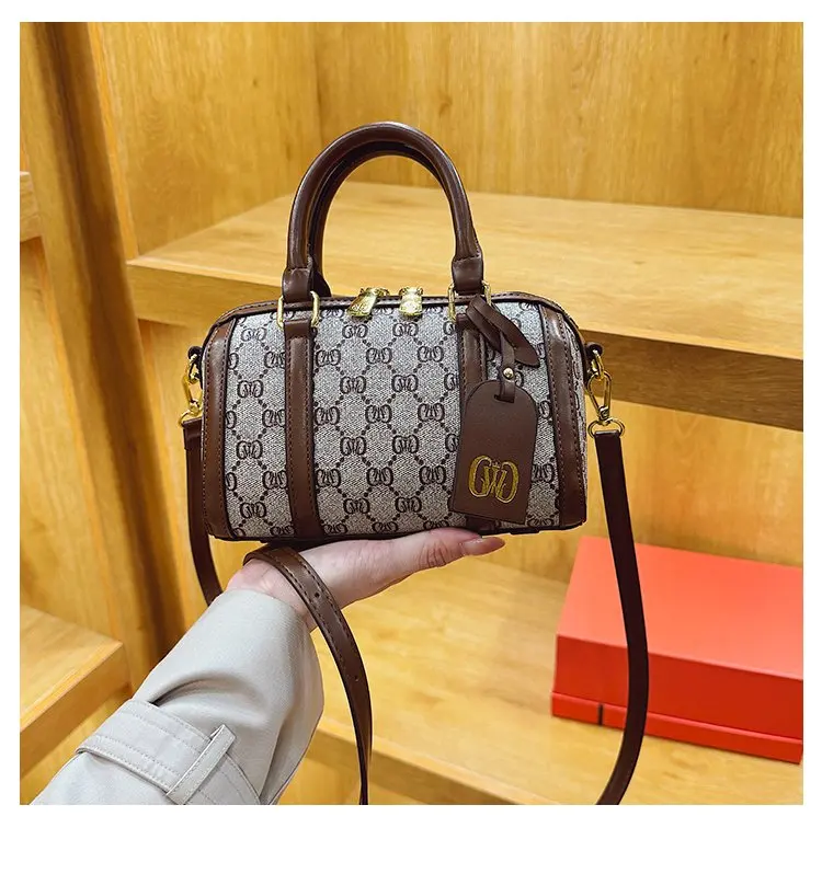 Vegan Leather Tote Bag Detachable Strap Boston Style Gym/Casual Essentials Compact Design Zipper Closure Purse