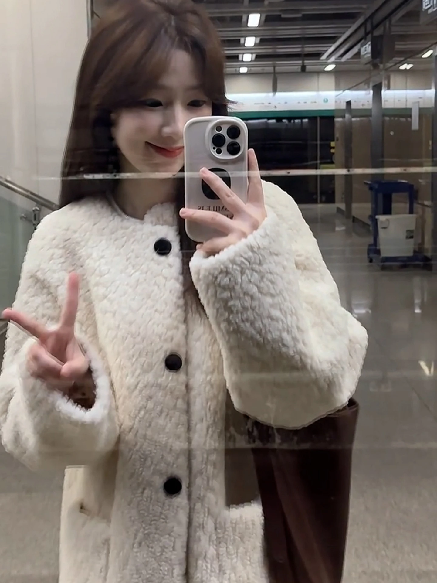 السيدات Thiened Fce لامب الفراء Jaet الدافئة الوقوف صالح ort ملابس خارجية الكورية Sle ألياف البوليستر ملابس يومية غير رسمية