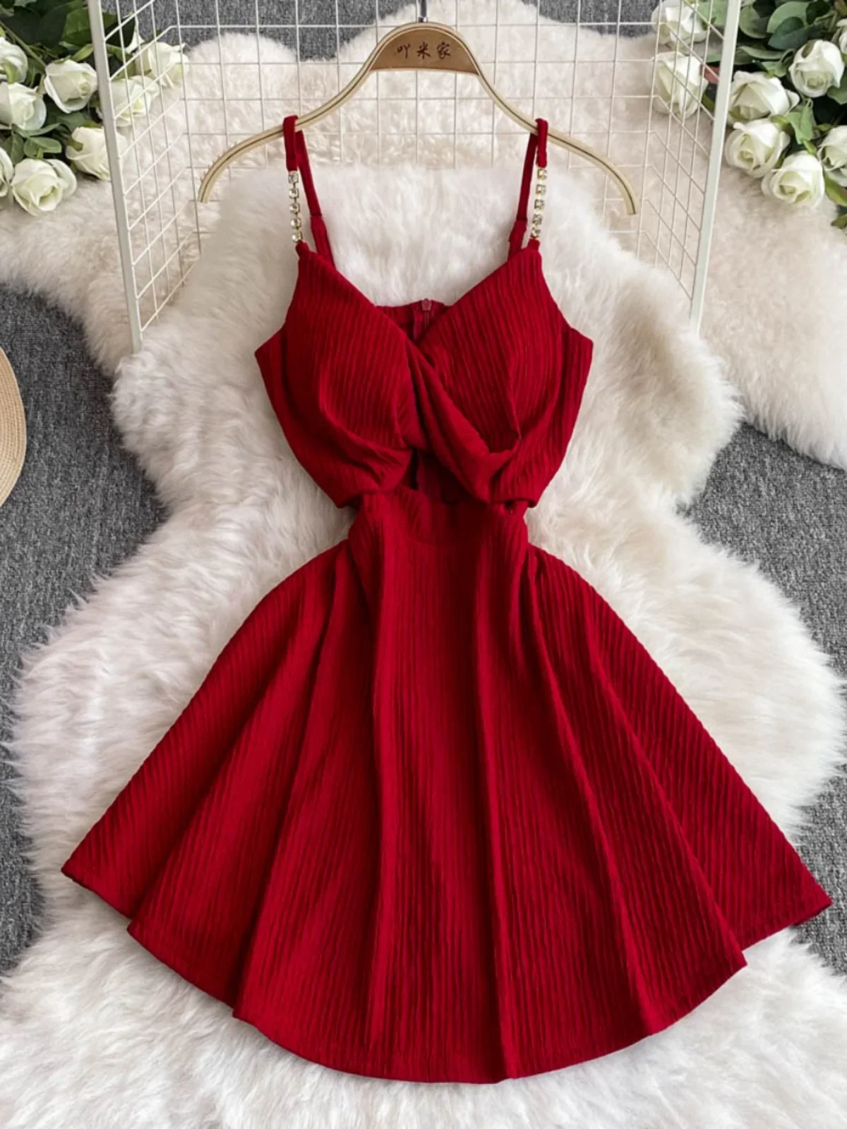 Foamlina Nightclub Sexy Low-cut Hollow Waist Big Swing Dress Women's Chain Design Pleated Thin Red Short Nigthclub Dress