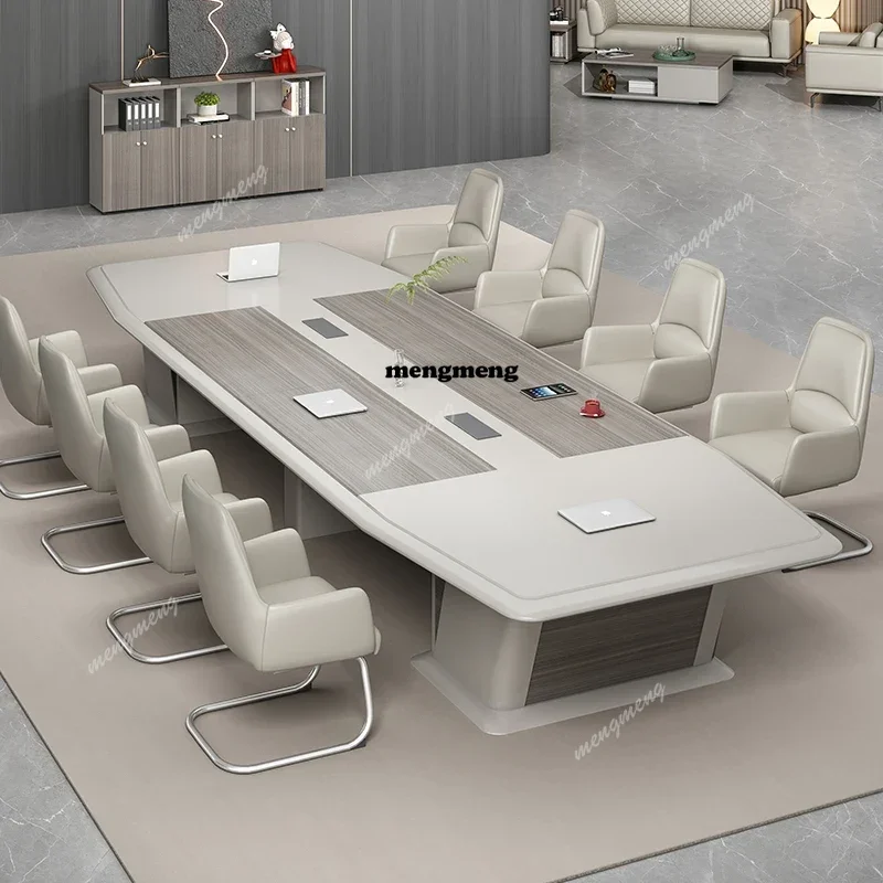 The conference table is simple yet modern, and the large light luxury combination is the perfect combination