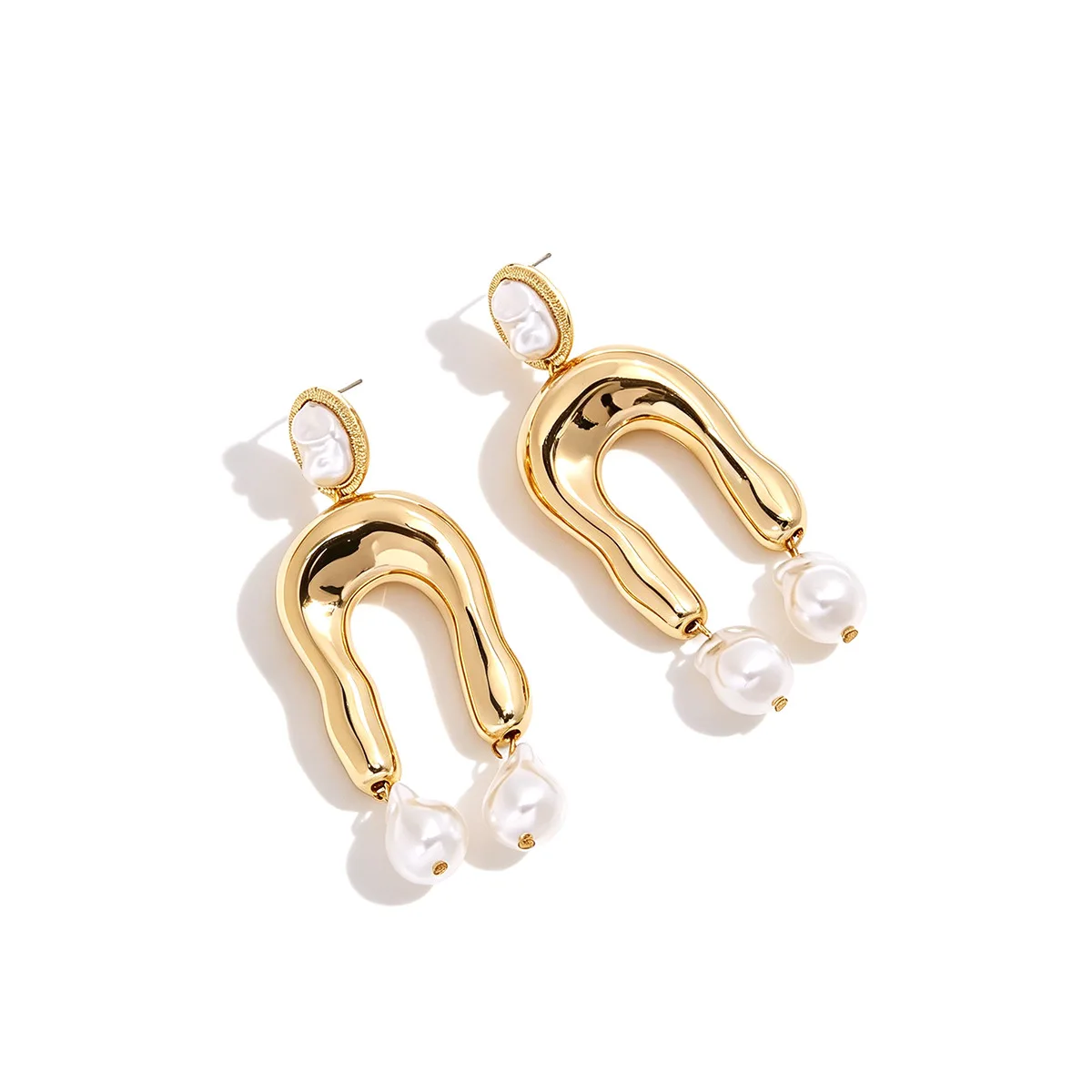 Exaggeration Oversize U-shaped Dangle Earrings Unique Glossy Metal Geometric Larger Imitation Pearl Ear Stud Design Jewelry Gift