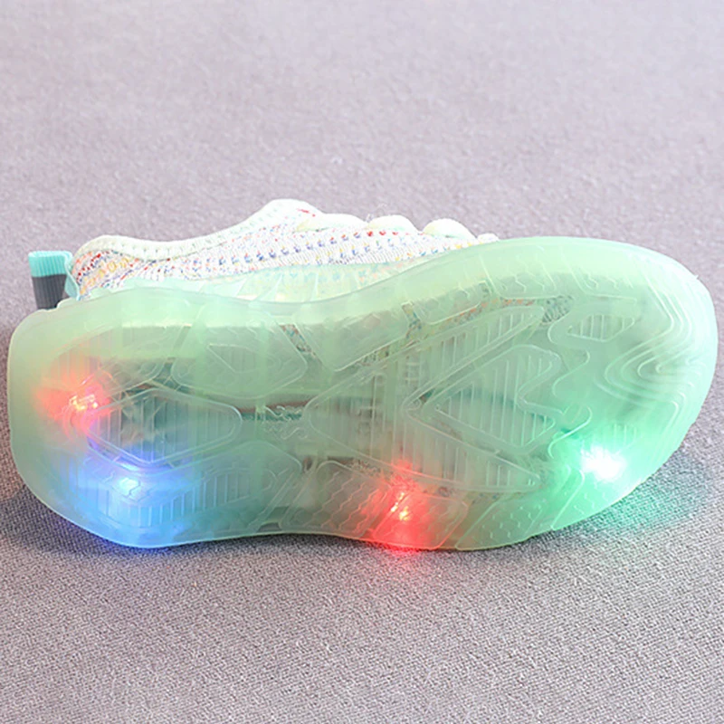 Zapatillas de deporte con luces LED de colores para niños, zapatos deportivos transpirables antideslizantes con correa, atléticos, cómodos, de suela suave, informales