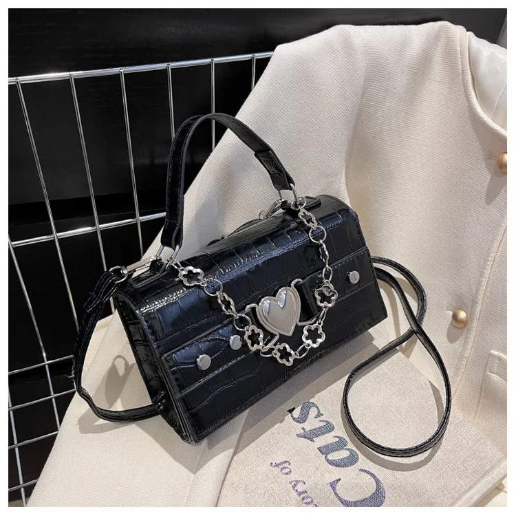 Harajuku Gothic Shoulder Bag Woman Metal Punk Moto Biker Style Female Handbags Cross Paper Clip Rabbit Dark Messenger Bag Purses