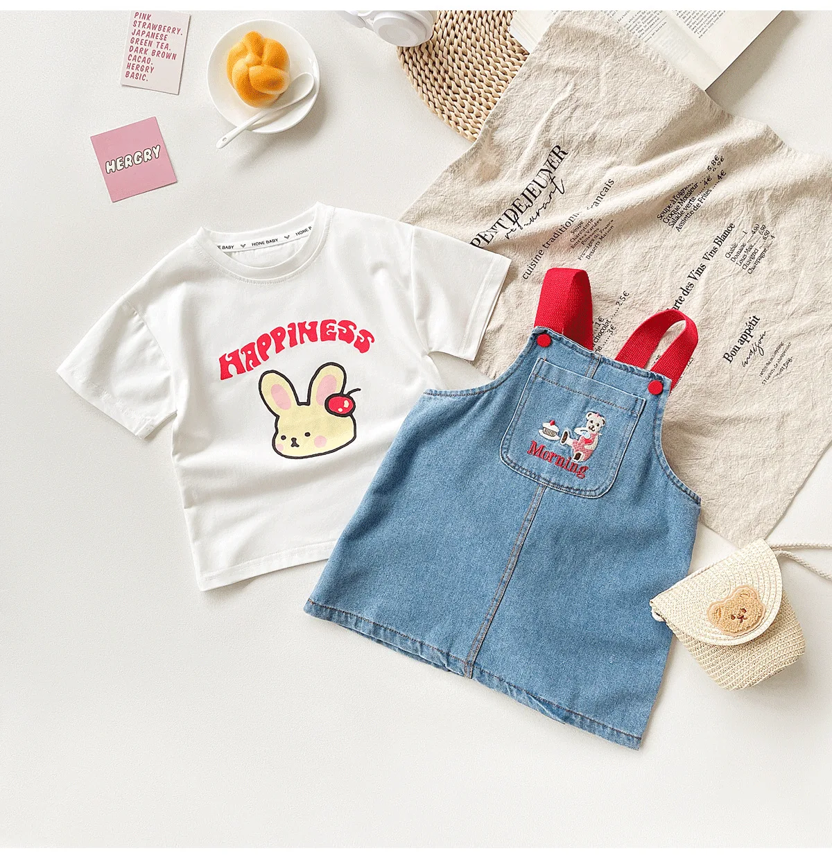 

(Girl 0-3 Years Old) Summer's New Instagram Cute Rabbit Print T-shirt Jeans Dopamine Denim Shoulder Strap Skirt for Baby Girl