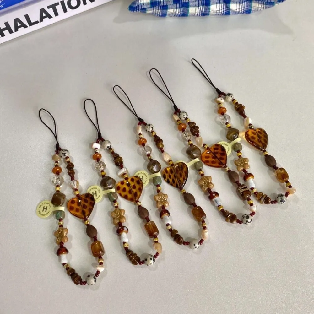 

Cute Retro Phone Chain Rope Resin Leopard Heart Beaded Wrist Lanyard Strap Bracelet Keychain For Girl Woman