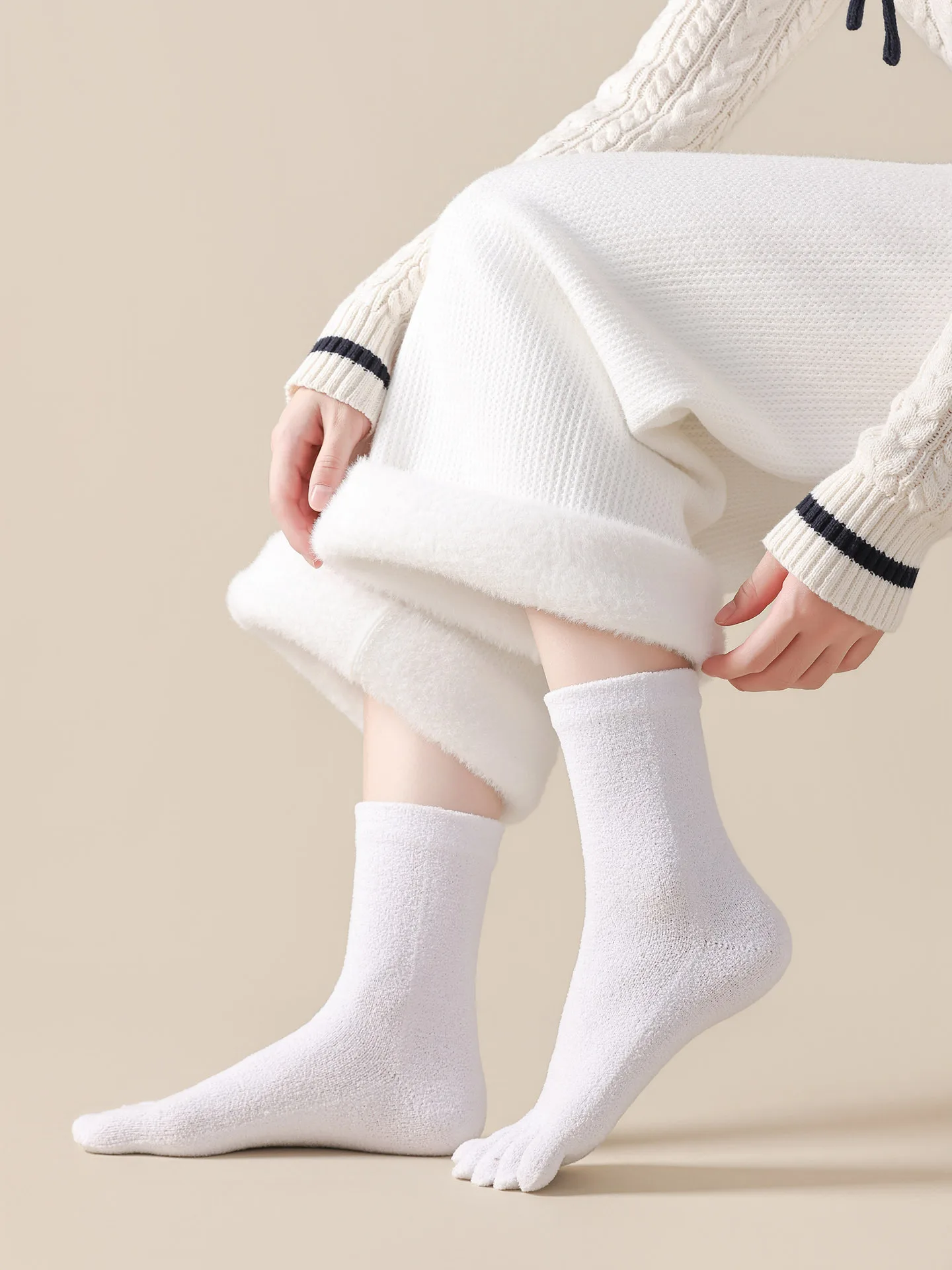 الشتاء رشاقته أفخم خمسة أصابع الجوارب للنساء مزدوجة الوجهين المخملية سبليت تو الجوارب بلون الأوسط أنبوب 5 إصبع تو الجوارب