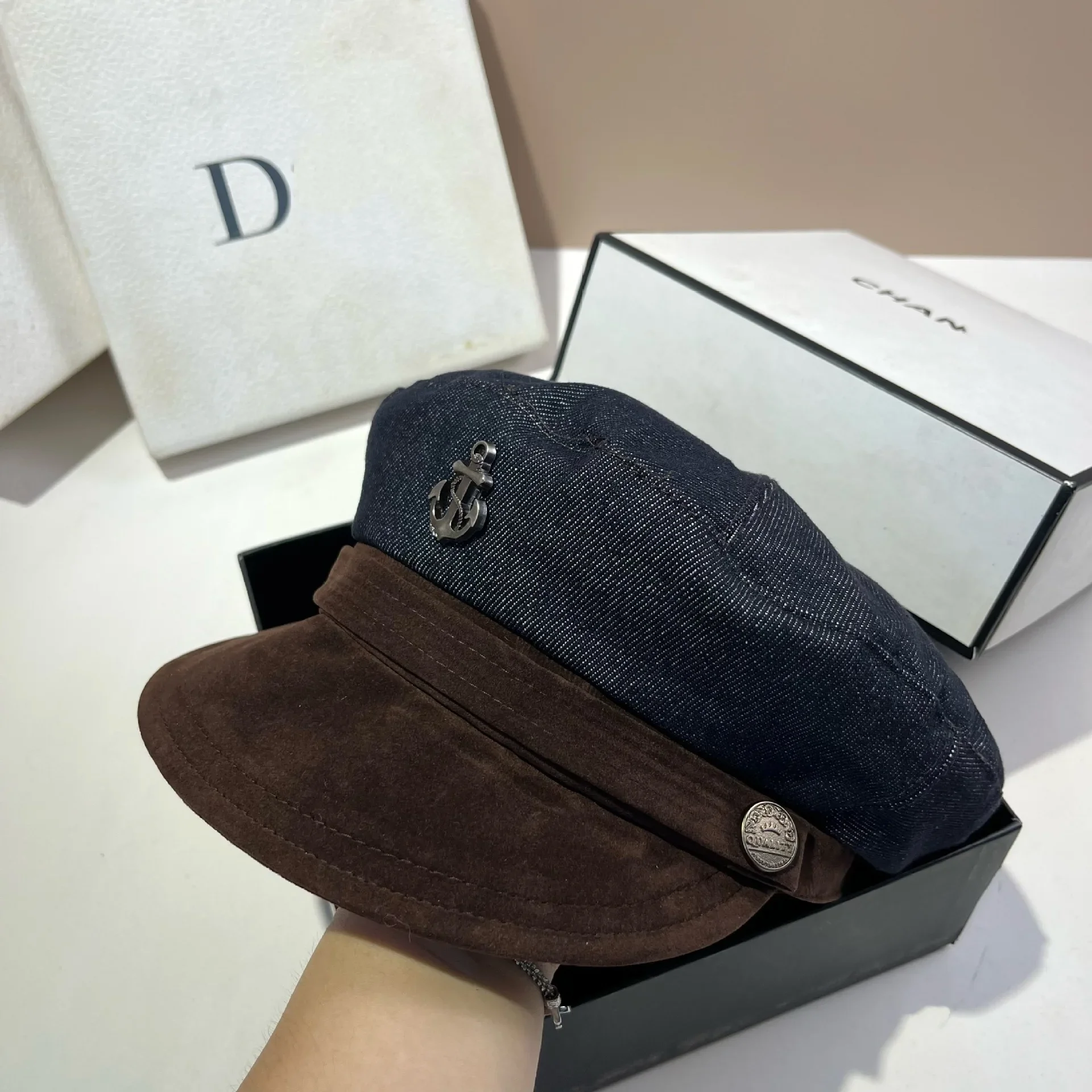 

New Spring Navy Cap with Anchor Design - Soft Edge Denim & Matte Leather Patch, Korean Fashion Unisex Newsboy Hat