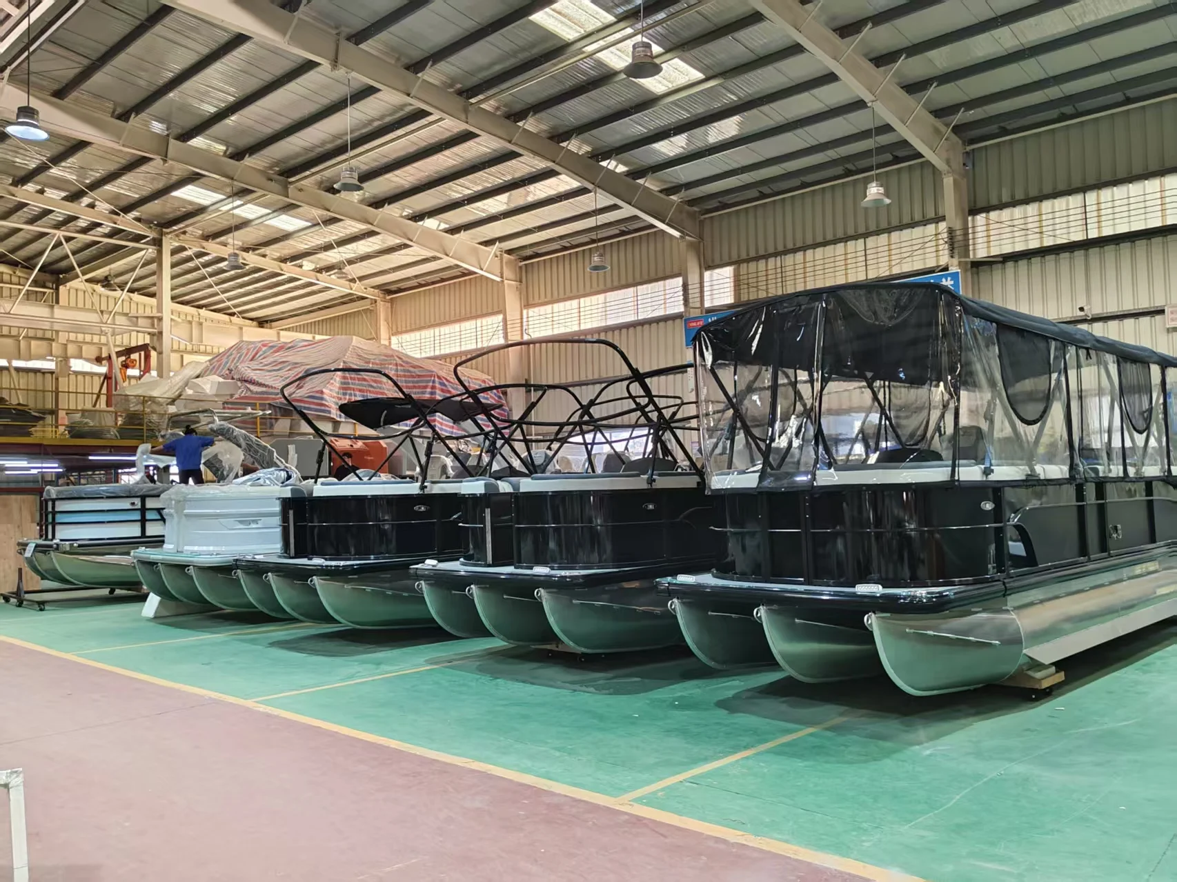 2026 New Fishing Pontoon Boat 27FT Aluminum Hull with Changing Room for Ocean Waters Drifting