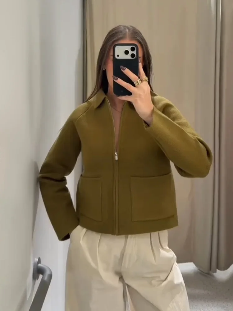 

HH Women Elegant Zipper Knitted Long Sleeve Jacket Women Autumn High Street Casual Pockets Solid Turn-down Collar Sweater