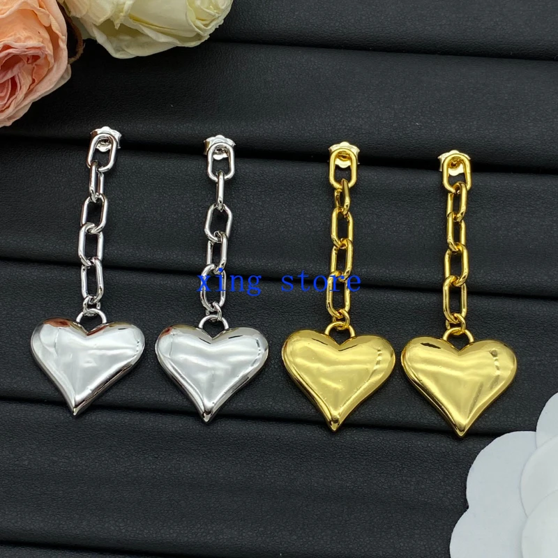 

2024 New Fashionable Classic Heart Pendant Exaggerated Women's Earrings Necklace