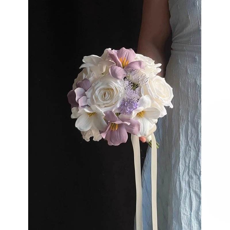 

Purple artificial flower wedding bride bouquet wedding photography props tulip bouquet