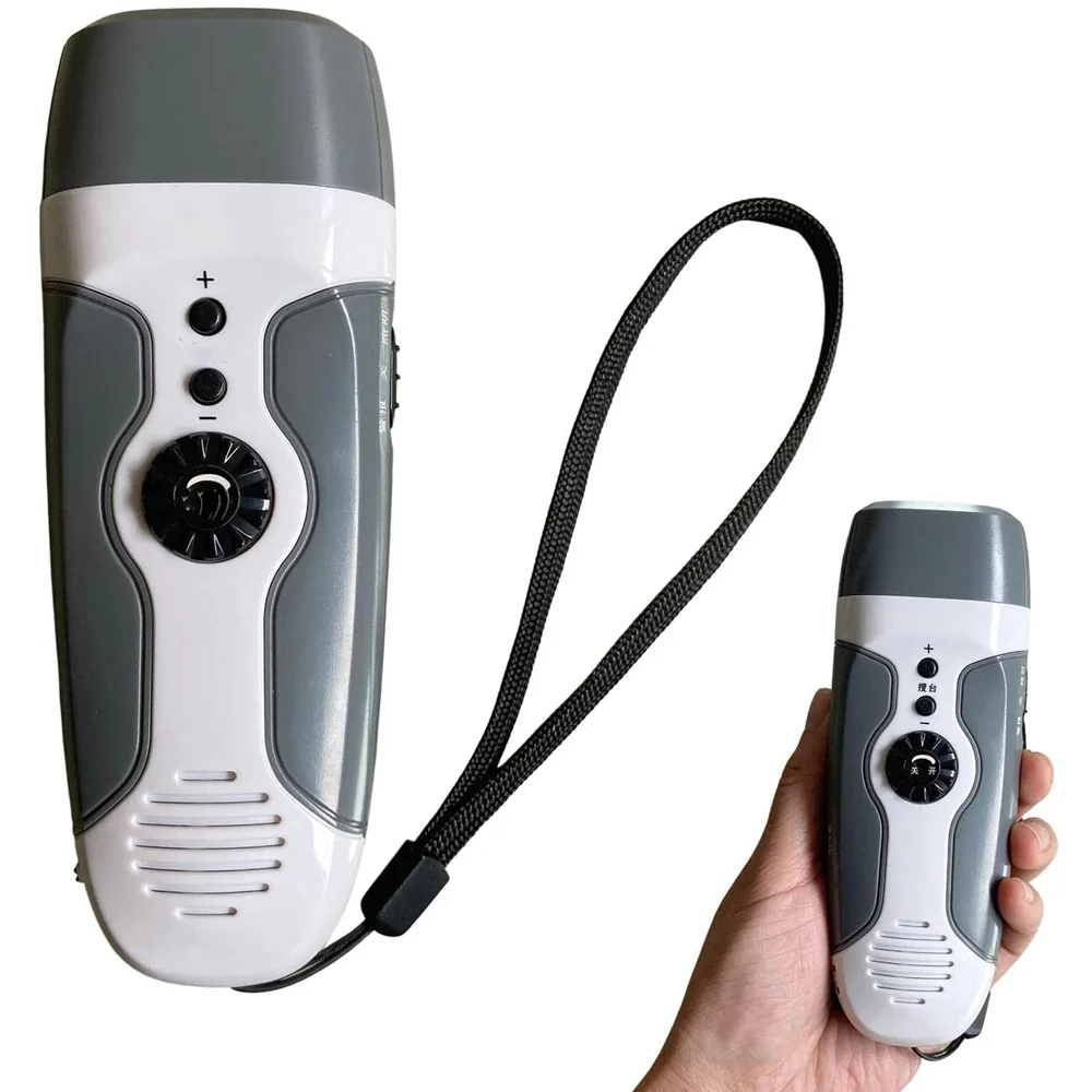 Hand radio self generating multifunctional FM radio emergency flashlight environmental protection and energy saving radio FM