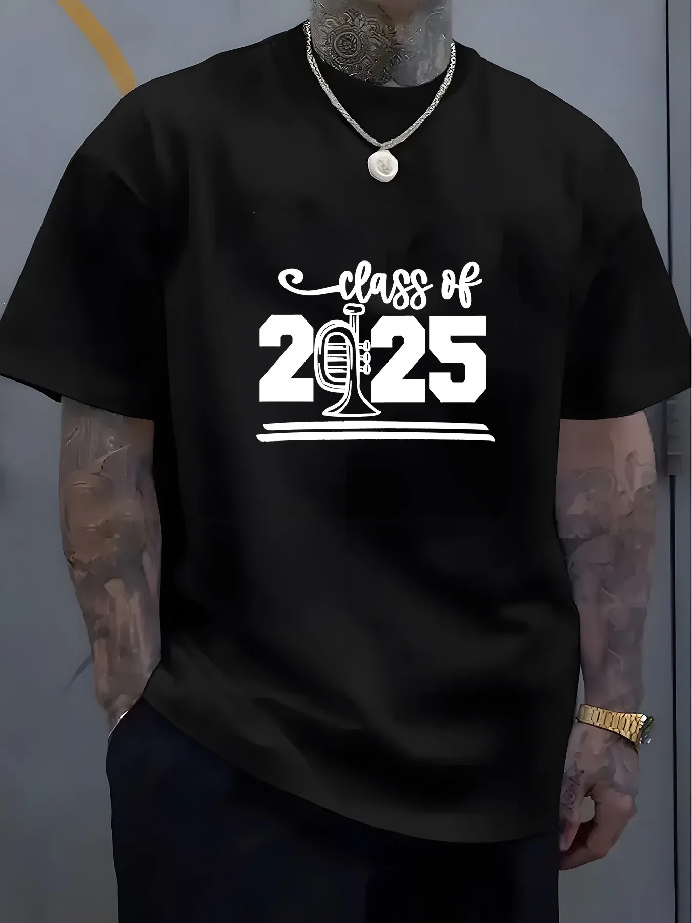 

Men's Black Graduation T-Shirt, Class of 2025 Design, Hooded and with Diploma, Short-Sleeved Regular Fit, Suitable for School Events and Casual Wear, All-Season Cotton T-Shirt, Graduation T-Shirt