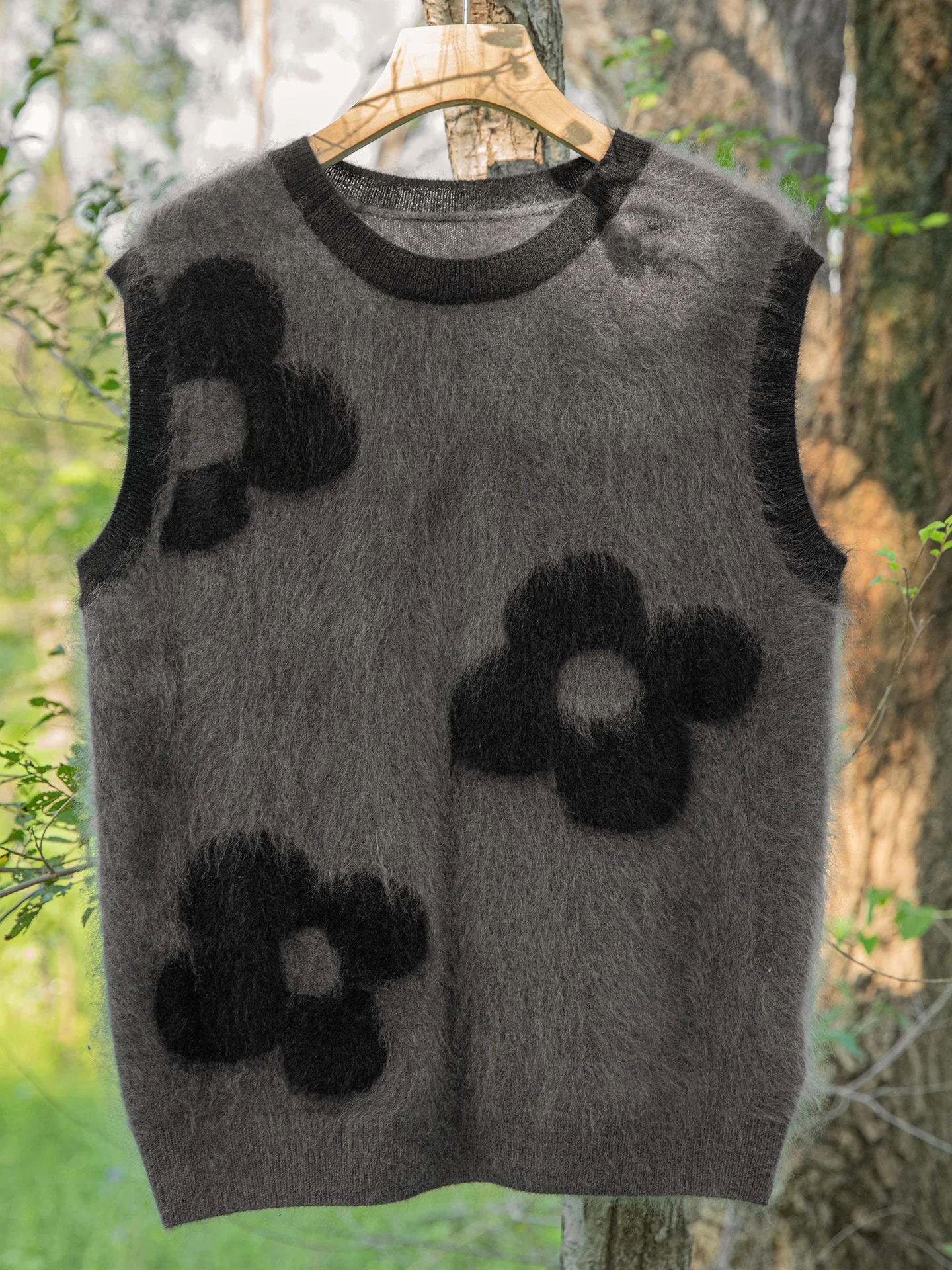 

Lamb Camere Fce round Ne Svel Knitted Vest Women Loose Layering Furry Vest Plant Floral Patterned Comfortable Warm