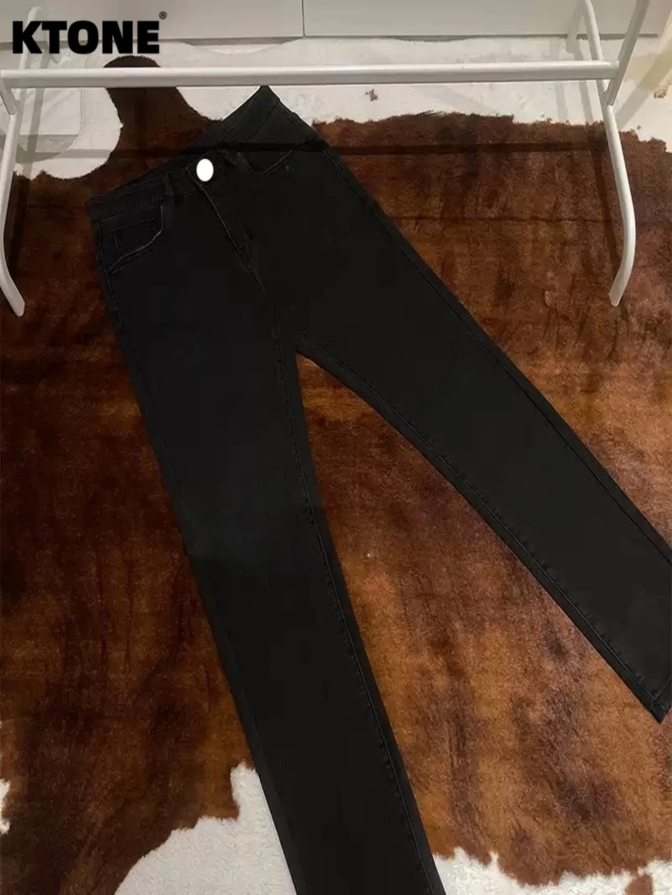 

Modern Black Slim Jeans For Man Y2K Original Drip Trend Casual Denim No accessories or belts included