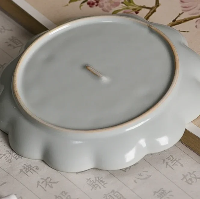 Handmade Celadon Palette Plum Blossom-shaped Watercolor Paint Tray Jingdezhen Ru Kiln High-quality Ceramic Plate and Pen Holder