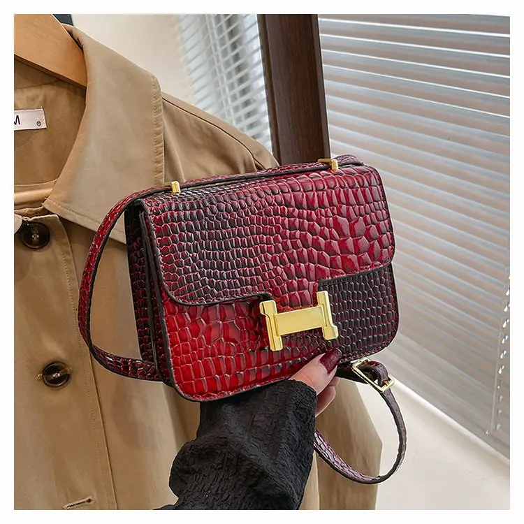 

Trendy Fashion Exquisite Skew Bag, Crocodile Pattern Women's Bag Fashionable Foreign Style Women's Shoulder Messenger Bag