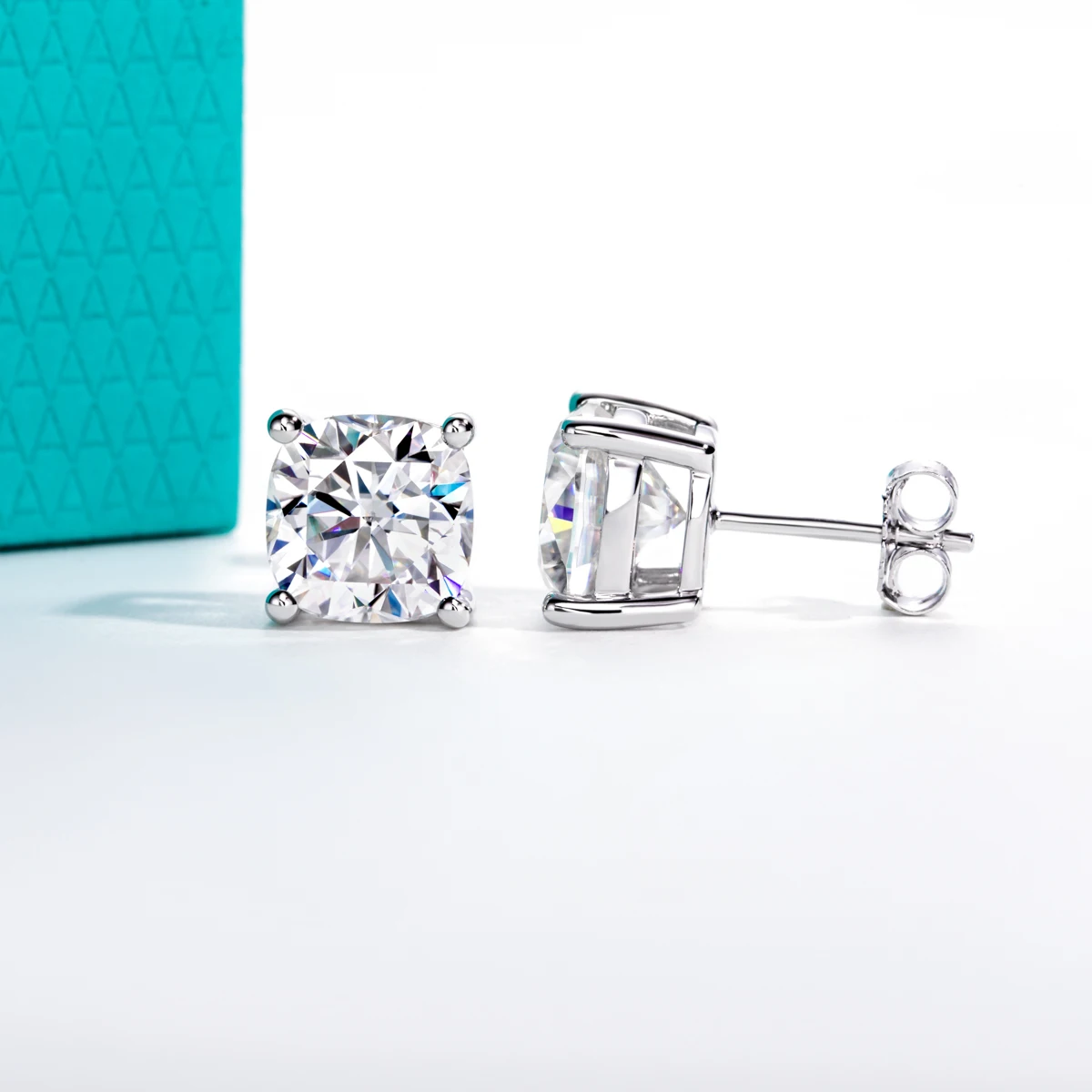 AnuJewel 1cttw-6cttw Cushion Moissanit-Ohrringe 925 Sterling Silber D-Farbe VVS1 Moissanit Klassische Ohrstecker für Damen – Detail 5