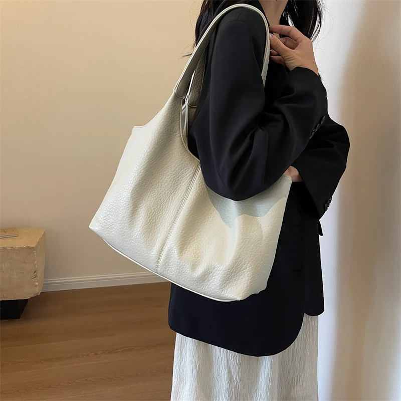 LEFTSIDE Fashion Retro Leather Tote Bags for Women 2023 Tend Females Simple Large Capacity Shoulder Bag Big Solid Color Handbags