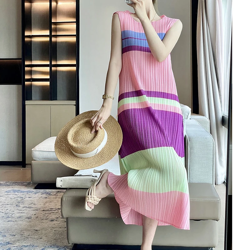 Wrinkle casual print striped contrasting sleeveless dress for women 2024 new fashionable high-end dress for women