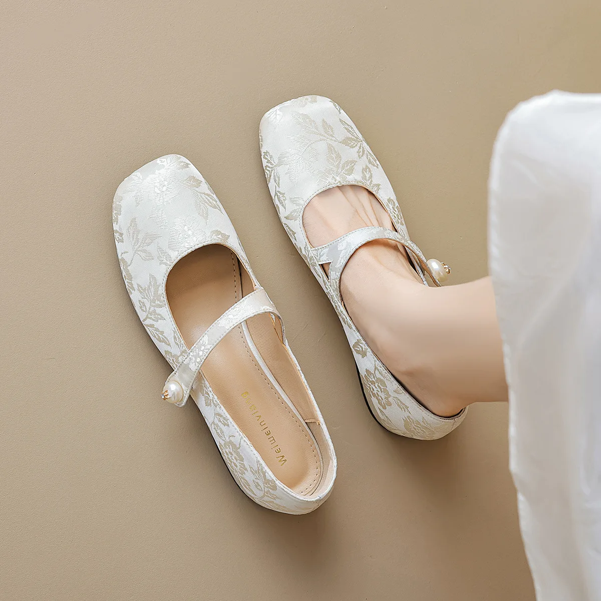 

Square head single shoes women thick with a line with retro new Chinese style Mary Jane shoes shallow mouth