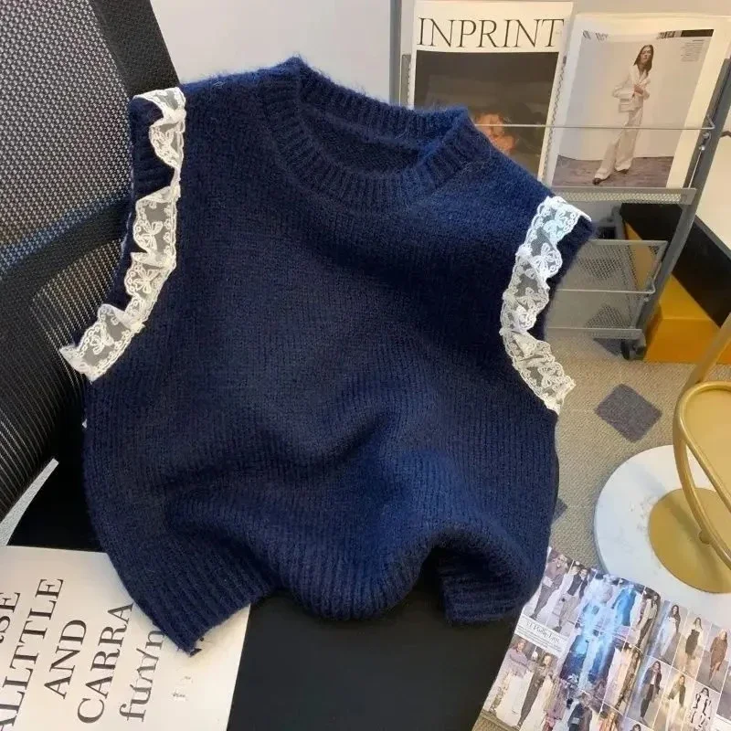

Red Lace Trim Knitted Vest Women's Fashion Layering High-End Sensation Shoulder Bared Sweater Short Style round Neck Commute