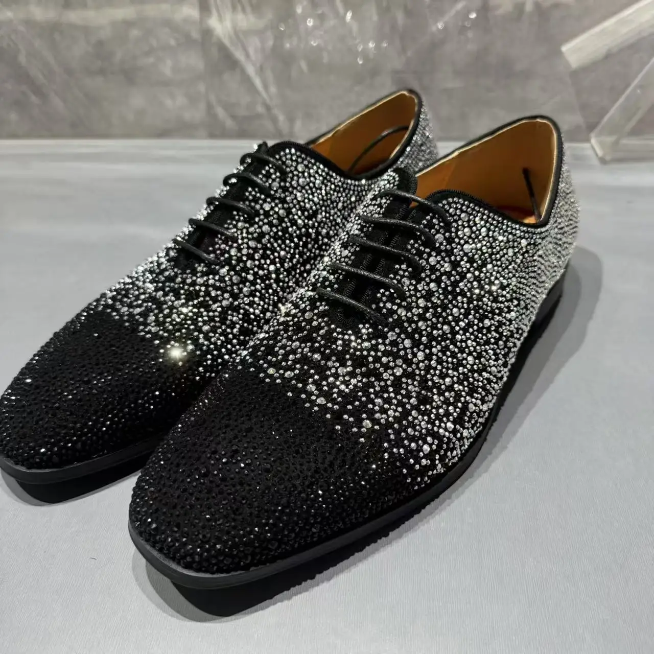 Black Diamond Lace Up รองเท้าผู้ชายผู้ชายรองเท้าตื้นปั๊มคุณภาพสูงรองเท้าแฟชั่นขนาด 47 Zapatillas Mujer