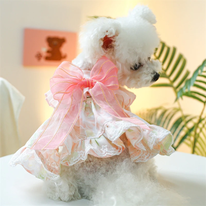 Vestidos románticos de encaje para perros, vestidos de verano con pajarita Floral, fiesta de princesa rosa de una pieza para gatos, monos de boda multicapa para cachorros