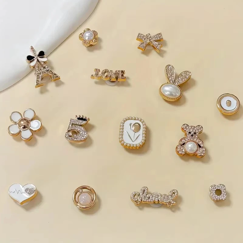 جديد 14 قطعة الدب الأرنب الموضة الزخرفية حذاء كرام مجموعة للنساء تسد الأحذية القابلة للإزالة الصنادل أزرار عطلة عيد الميلاد هدايا الحفلات