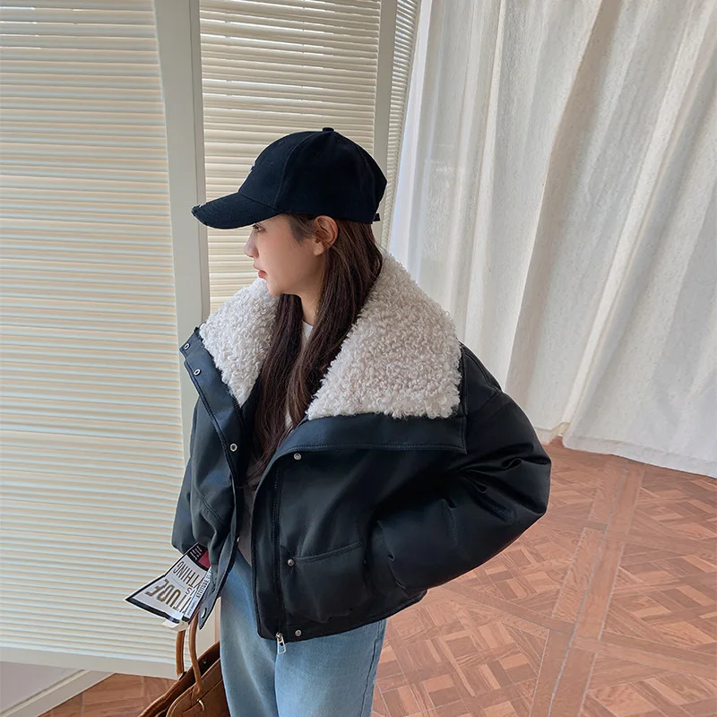 PinkyIsBlack Lamb Wool Large Lapel Disposable Cotton Coat Women's 2025 Winter New Thickened Warm College Style Leather Jacket