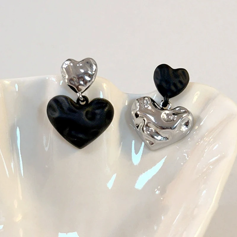 Fashion Romantic Heart Drop Earrings for Women Geometric Asymmetry Silver Color Liquid Metal Black Hearts Dangle Earring Jewelry