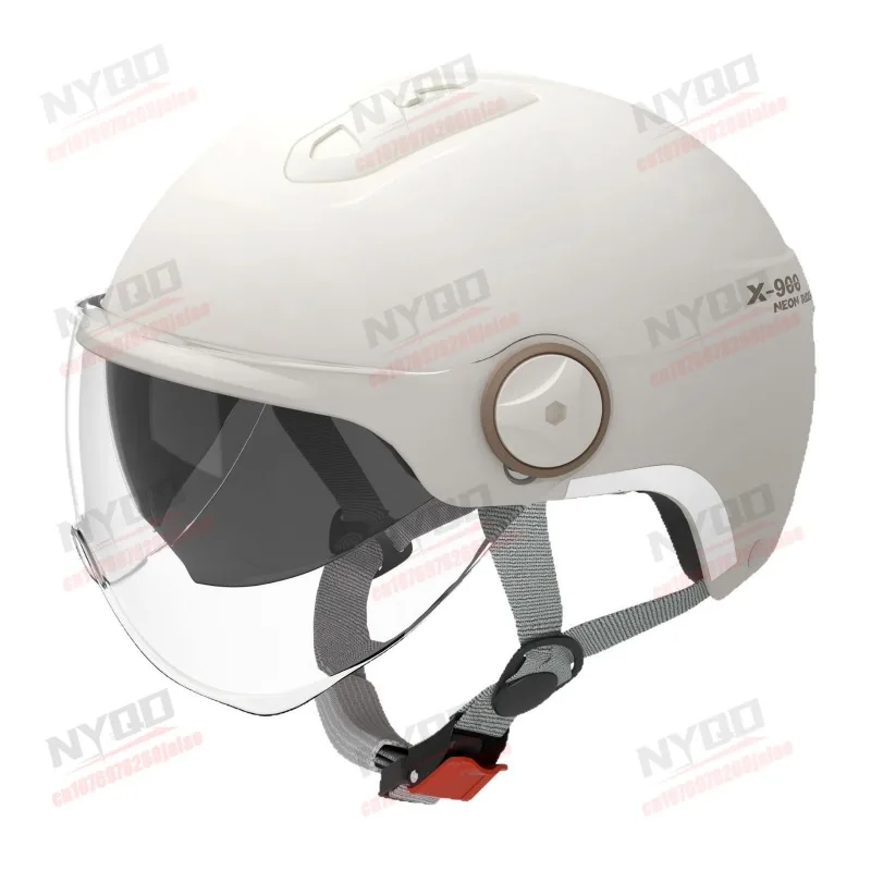 Motorcycle Helmet for Men and Women Four Season Universal Dual Lens Wear-resistant and Scratch Resistant Safety Riding Helmet