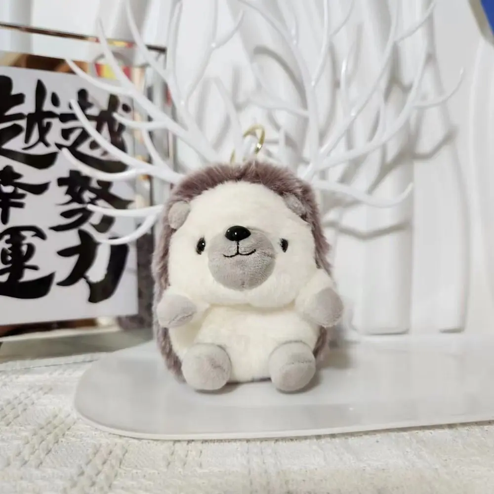 Adorable llavero de erizo pequeño, Mini erizo de peluche, colgante de pequeño erizo, muñeco de peluche, llavero de peluche de erizo suave y bonito