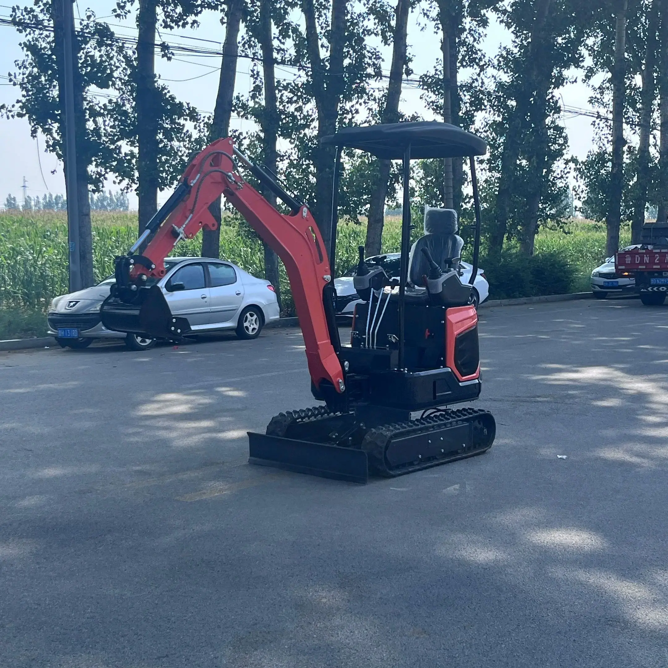 

Customized Economically Efficient Tailless Crawler Excavator Small 1.8 Tons Excavator for Enhanced Performance