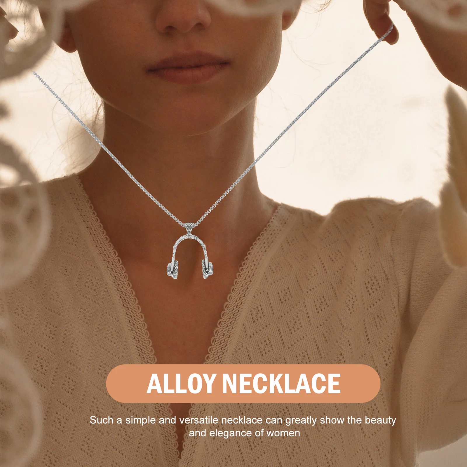 

3pcs Alloy Headset Pendant Necklaces Simple Clavicle Chains Neck Jewelry Gifts For Women Party Elegant Universal Couple Necklace
