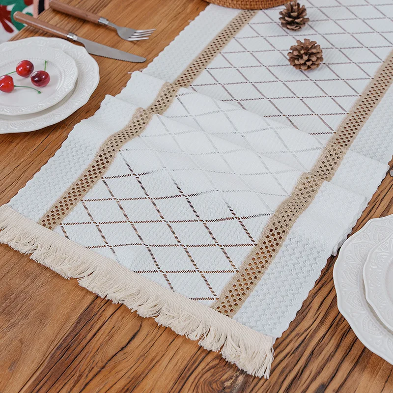 Retro Cotton and Linen Table Runner Woven Hollowed-Out Tassels Table Runners Festival Placemats and Tablecloths