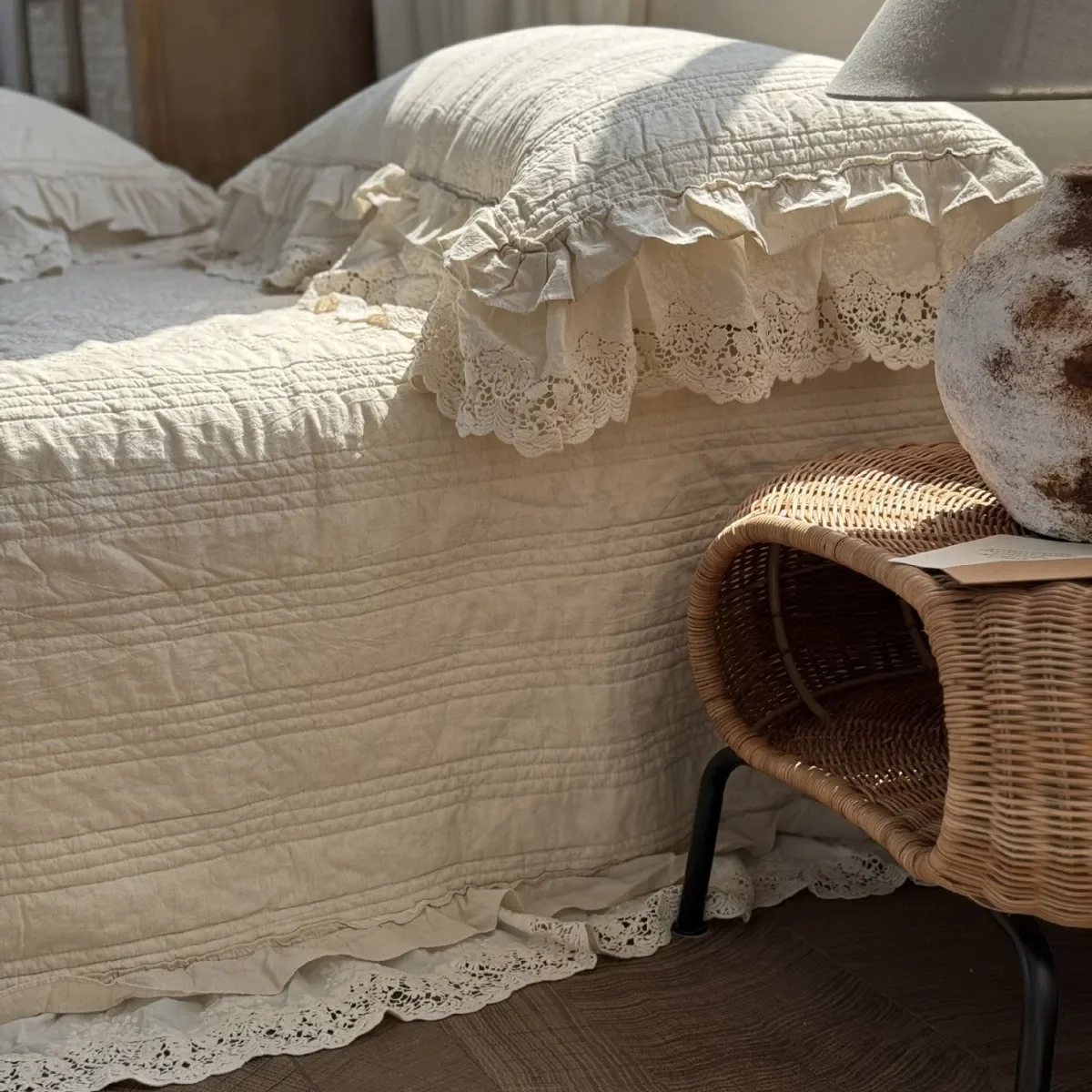 Natural Linen Cotton Blend Bedspread Set 3-Piece French Vintage Lace Trim Solid Color Quilted Luxury Bed Cover Home Decor Quilt