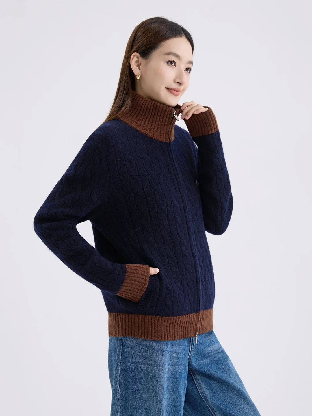 

Новинка 2026: Женский модный вязаный кардиган на молнии из шерсти и кашемира с цветными блоками, для носки как самостоятельный элемент или в многослойных образах, весна