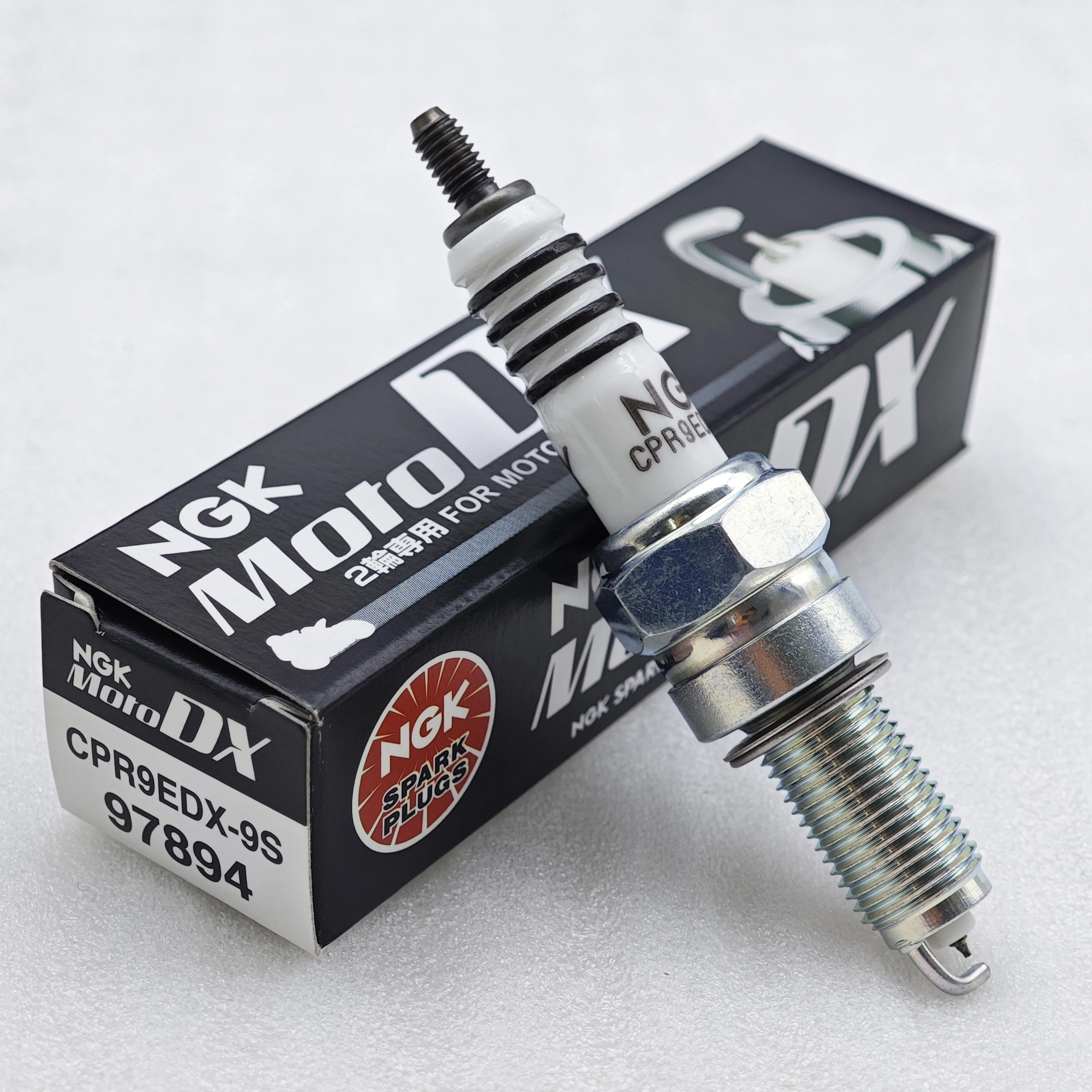 

1pcs Original NGK Ruthenium Spark Plug CPR9EDX-9S 97894 is applicable to YAMAHA FJ 09 FJR1300ES FZ-09 MT-09 TRACER 900 XSR900