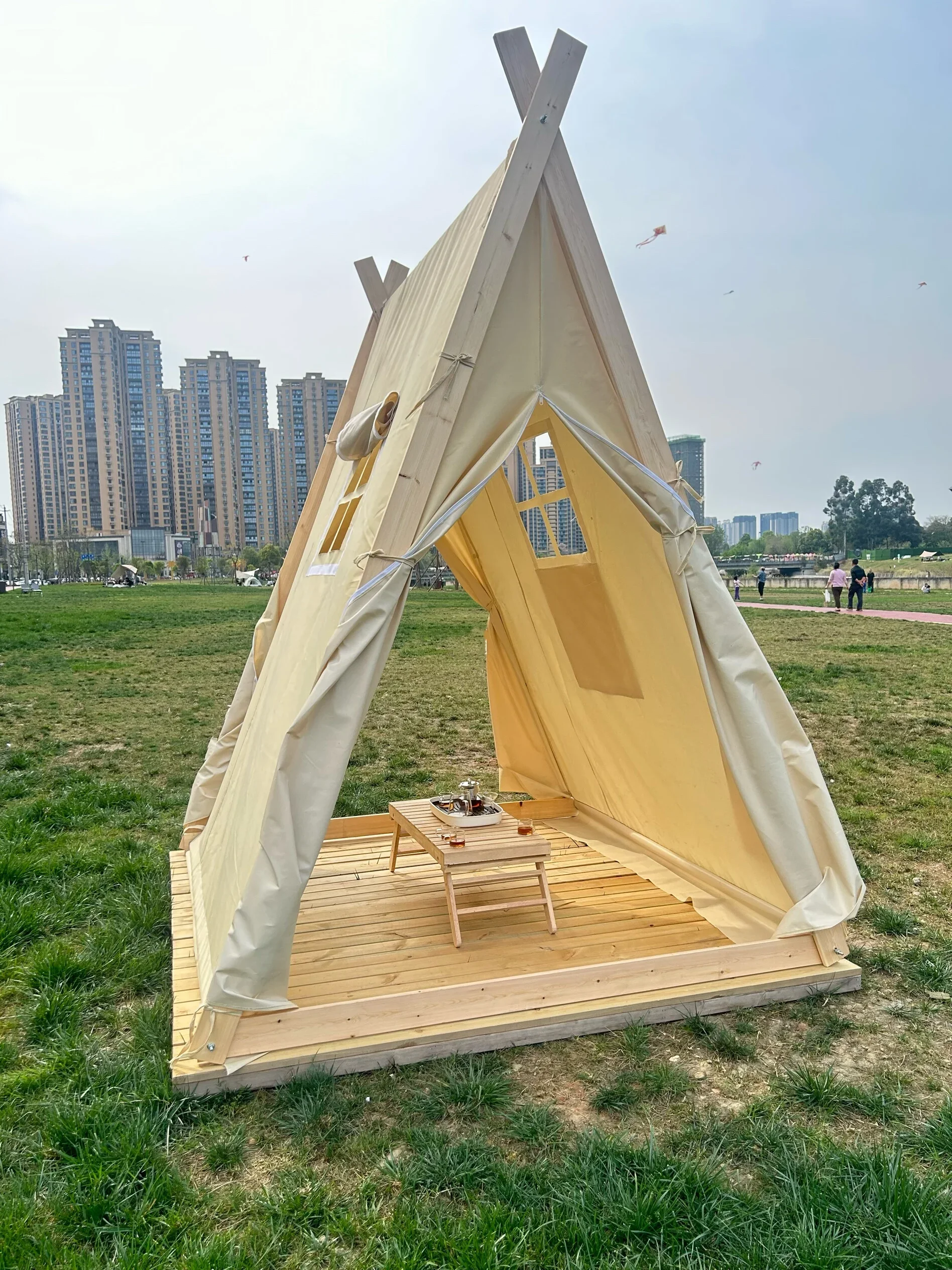 Outdoor Wooden Triangle House Type Roof Rainproof and Sunscreen Starry Sky Tent