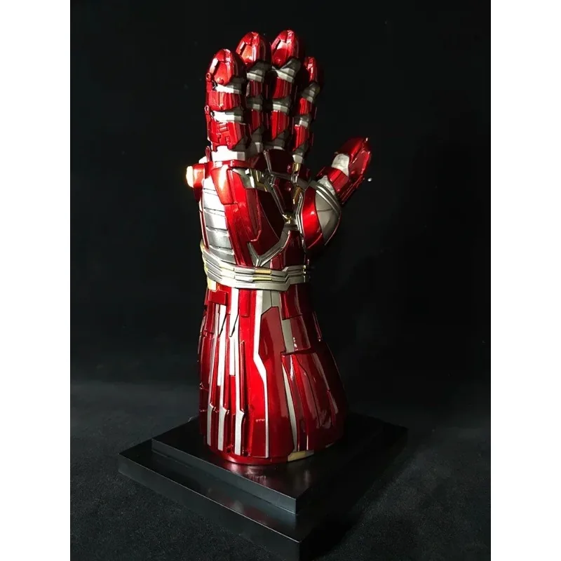 Guantes de batalla Final Iron Man Nano Infinity, luz LED, modelo de brazo de Metal portátil, disfraz de Cosplay, accesorios para espectáculo en escenario de Anime, 1/1