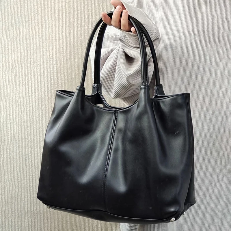 Women's Tote Bag New Versatile Fashion Large Capacity Shoulder Bag for Outgoing Leisure Big Bag Elegance and High Sense Handbag