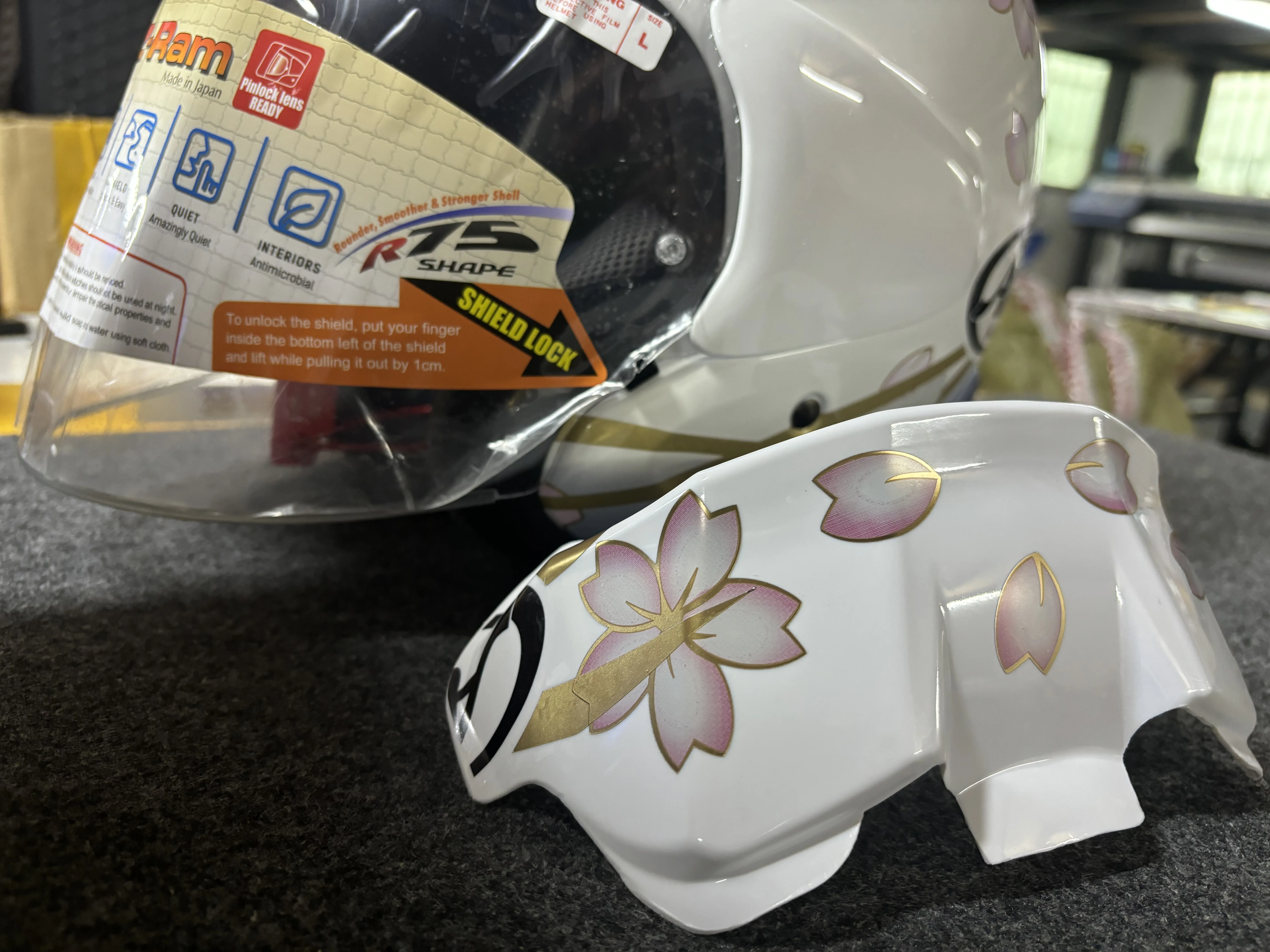 

For ARAI VZ RAM Motorcycle Rear Trim Helmet Spoiler Helmet Spoiler Accessories