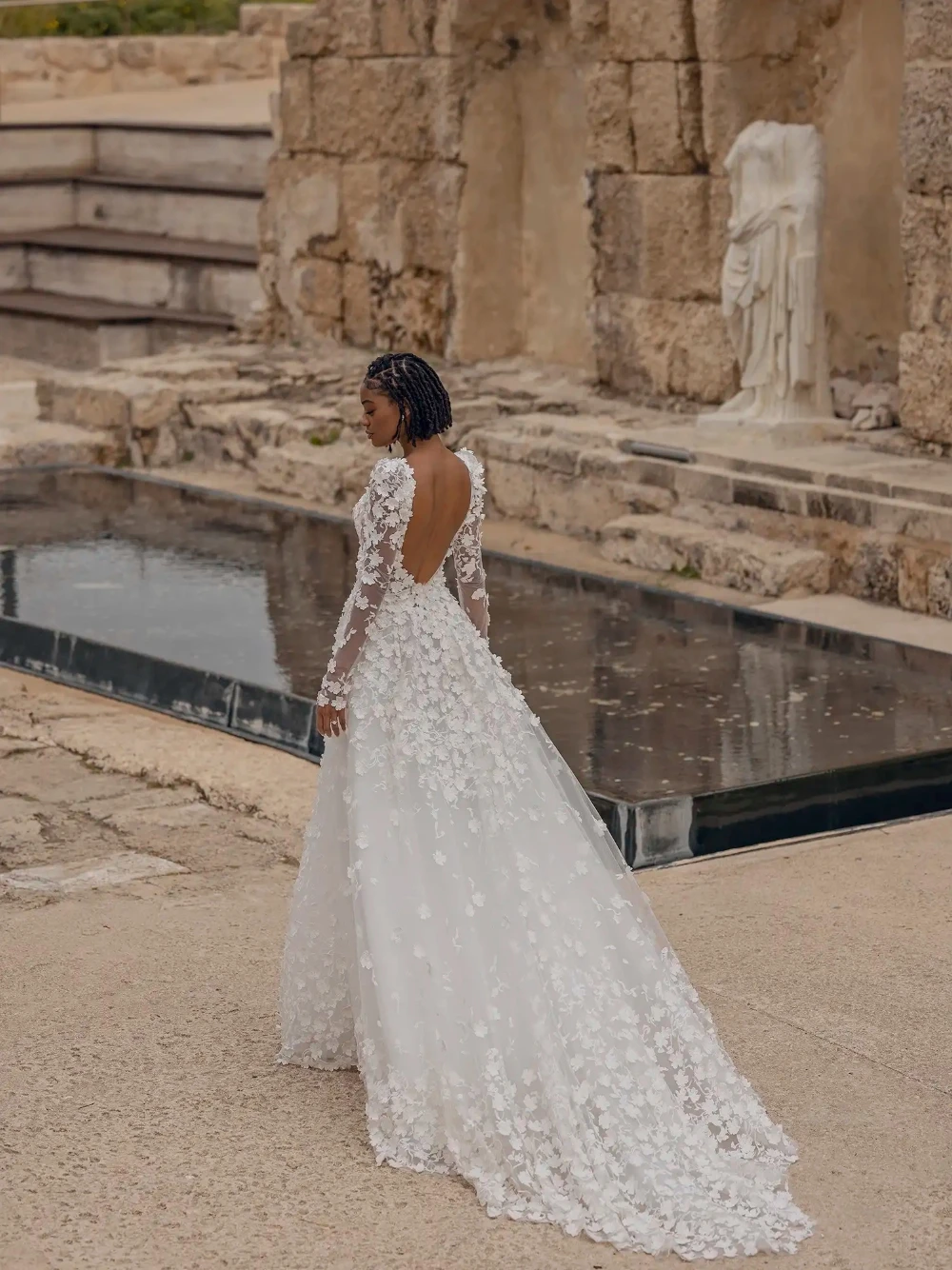 

Exquisite 3D Floral Destinatin Wedding Dress, Sexy Backless V Neck Bridal Gown, Shimmering Romantic Bride Wear, Long Puff Sleeve