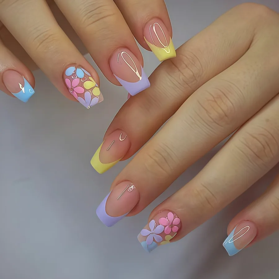 

Spring and summer new colored flower French manicure cute Macaron color flower 24 pieces white European and American wear armor