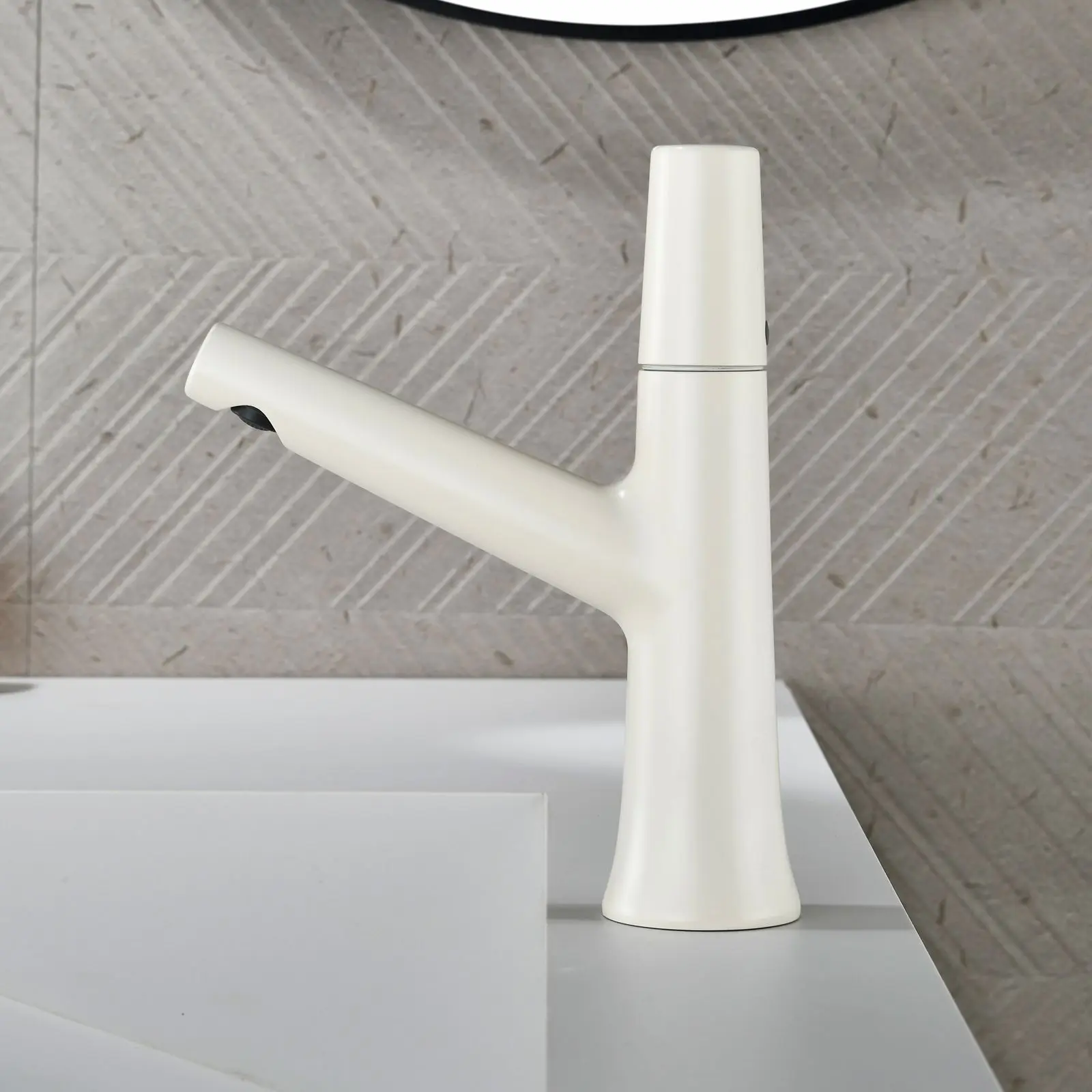 

Смеситель для раковины из белой латуни, для горячей и холодной воды, с одной ручкой, на одно отверстие